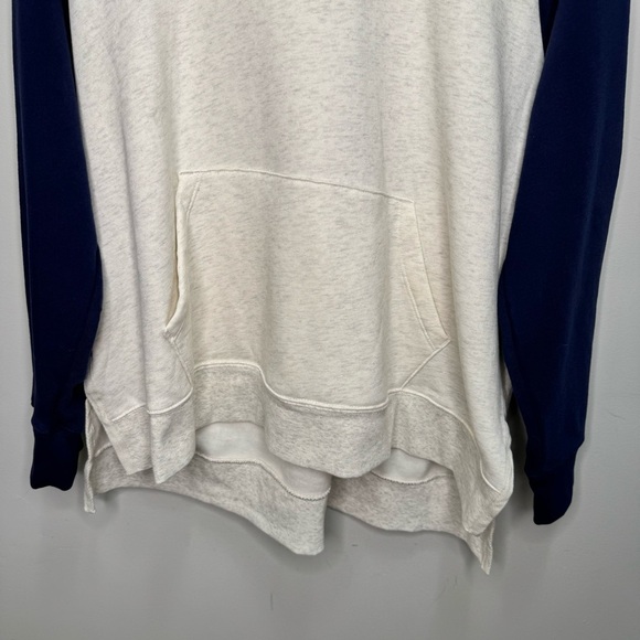 Old Navy Cream & Blue Hooded Sweater Size XL NWT - Picture 4 of 8